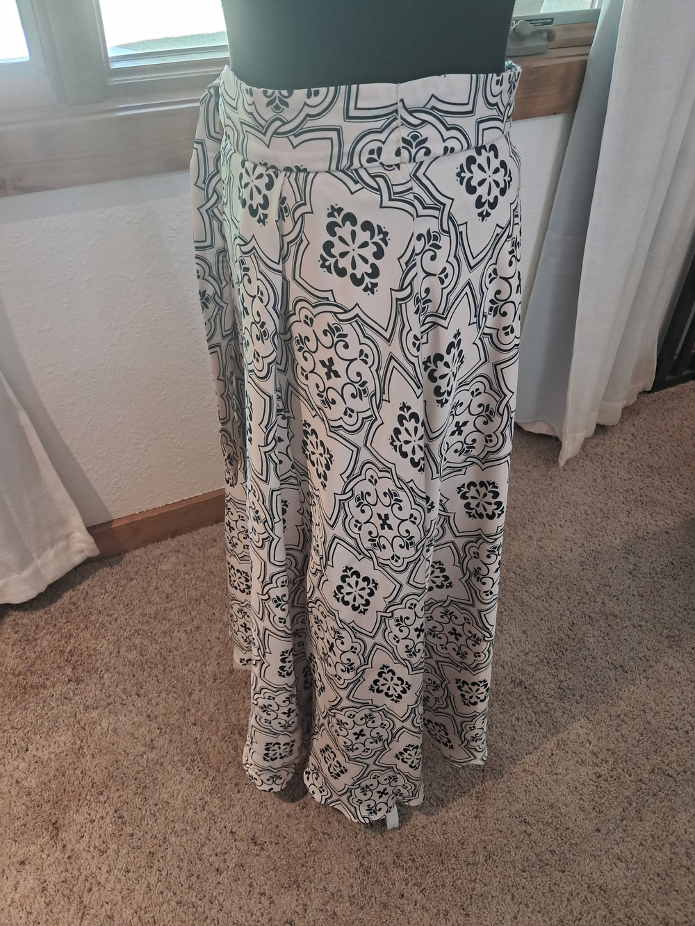 Women's Navy & Cream Printed Tie-Waist Maxi Skirt Size 6 - Picture 7 of 16